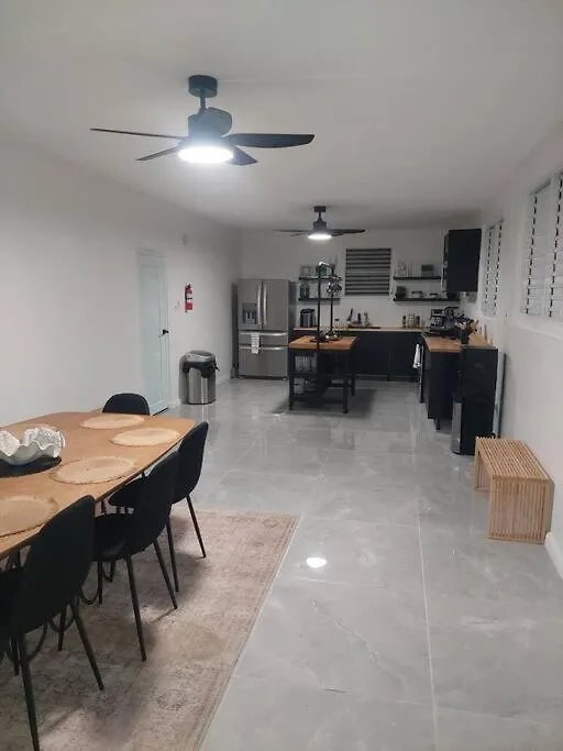 Casa Encanto Carolina 0*,  Porto Rico